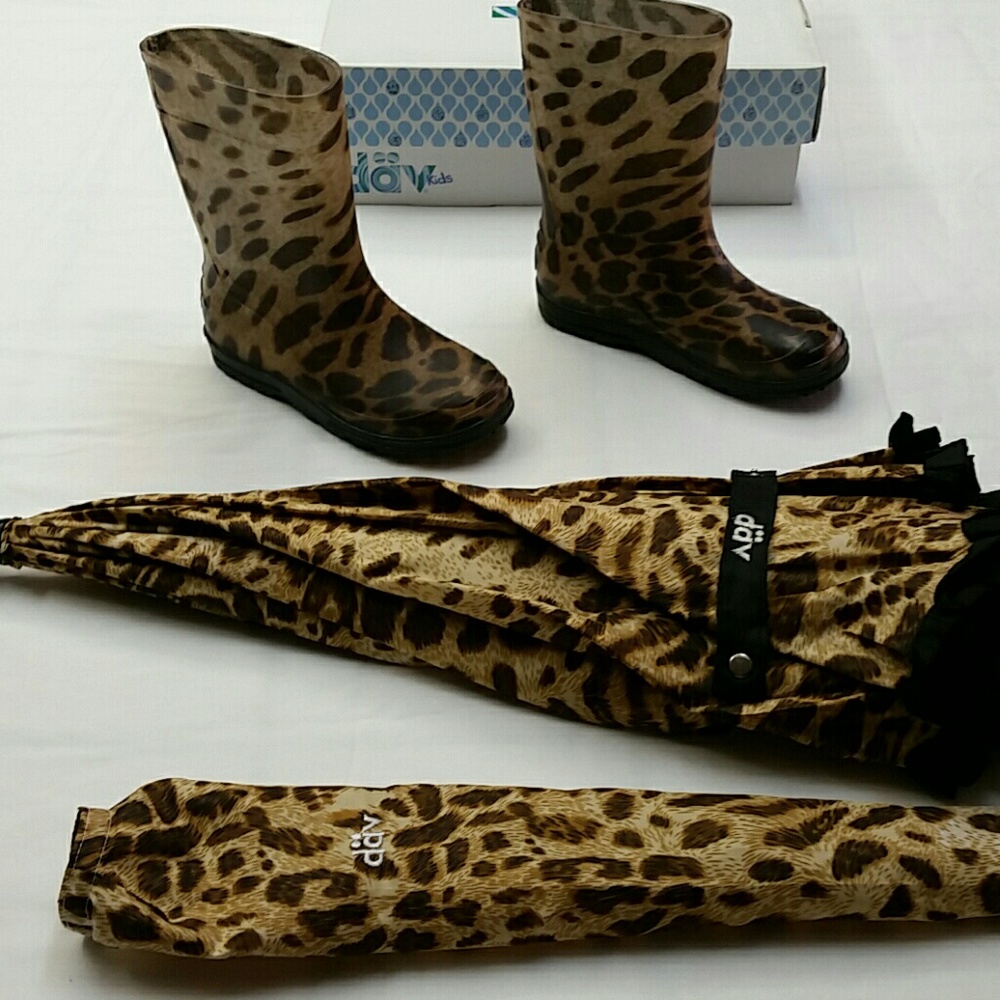 🍁🍃 Kids Umbrella & Rainboots Set 🍃🍁